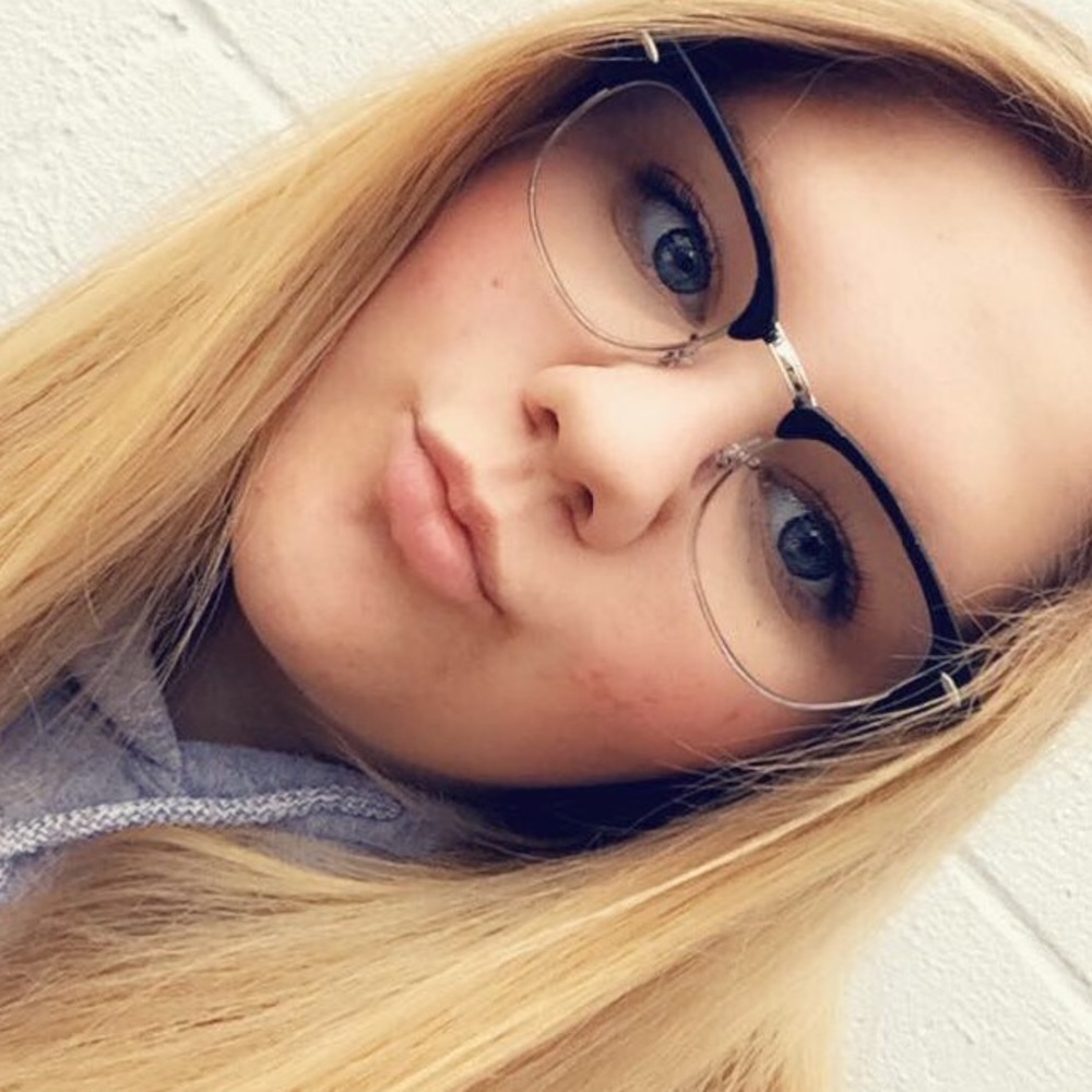 Meet your Posher, Lexie